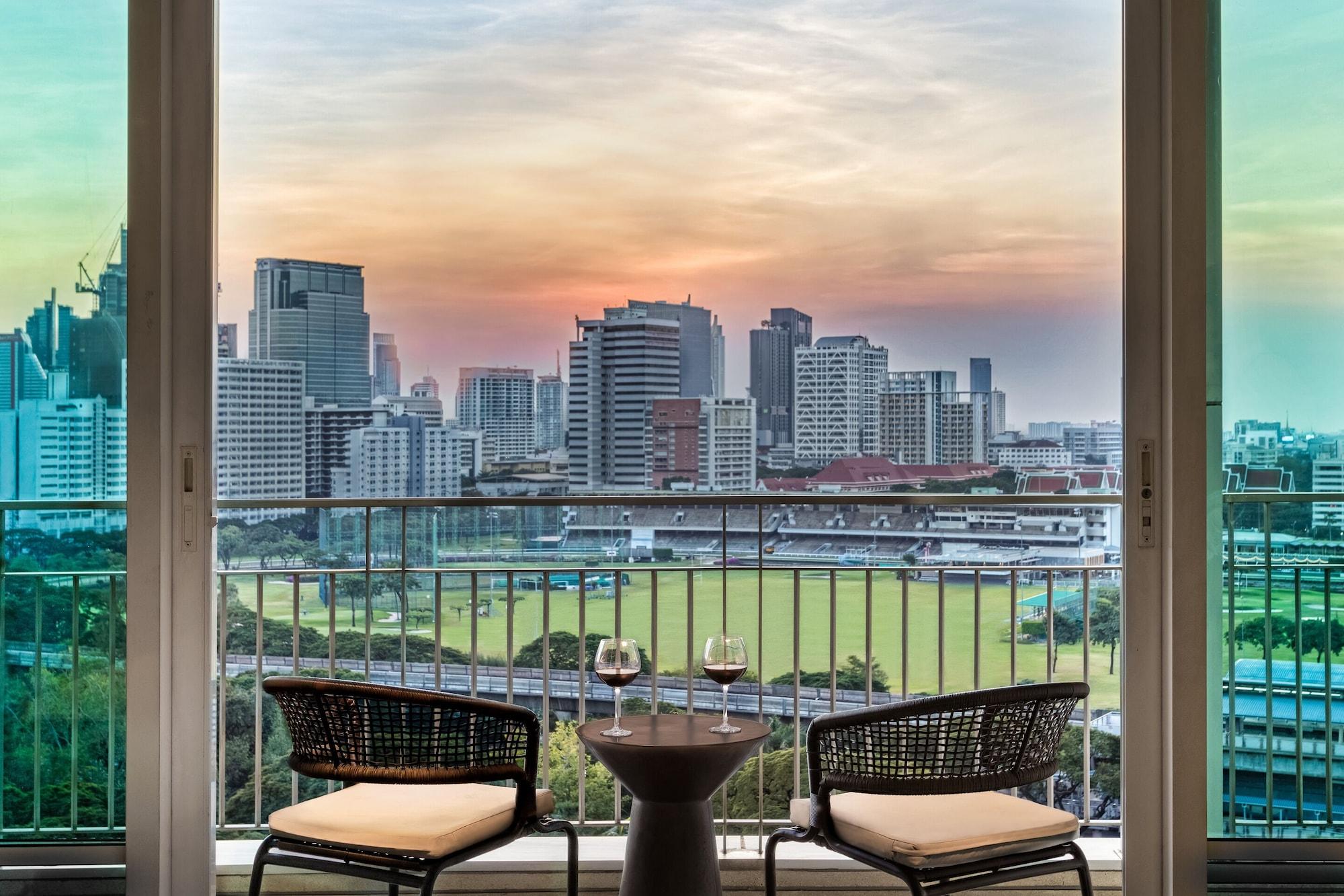 Dusit Suites Hotel Ratchadamri, Bangkok Dış mekan fotoğraf View from the hotel