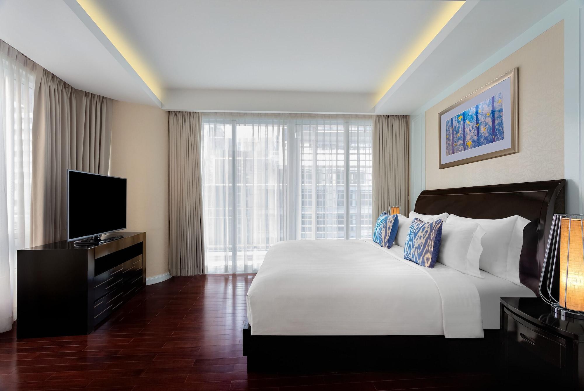 Dusit Suites Hotel Ratchadamri, Bangkok Dış mekan fotoğraf A bedroom at the hotel
