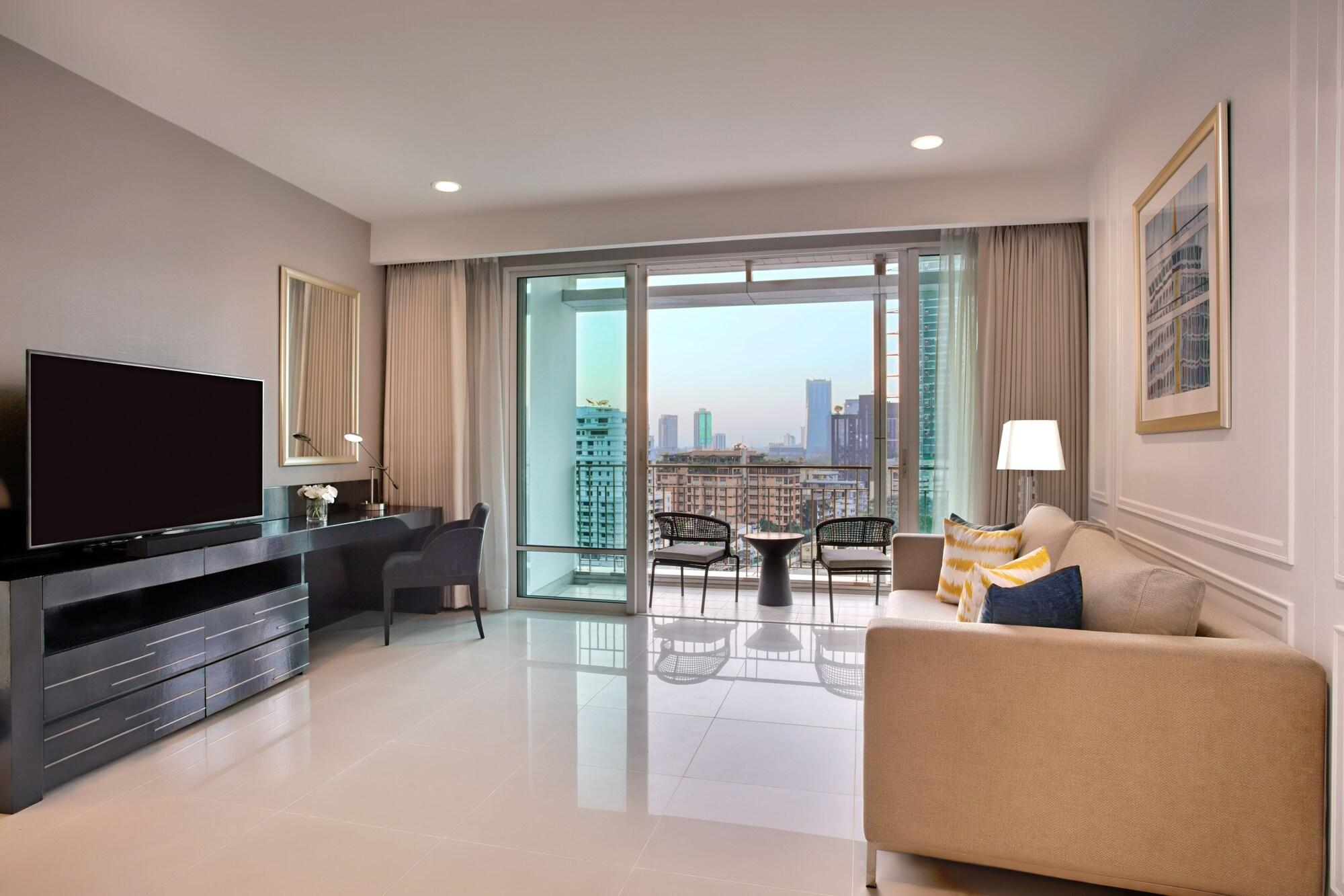 Dusit Suites Hotel Ratchadamri, Bangkok Dış mekan fotoğraf Living room