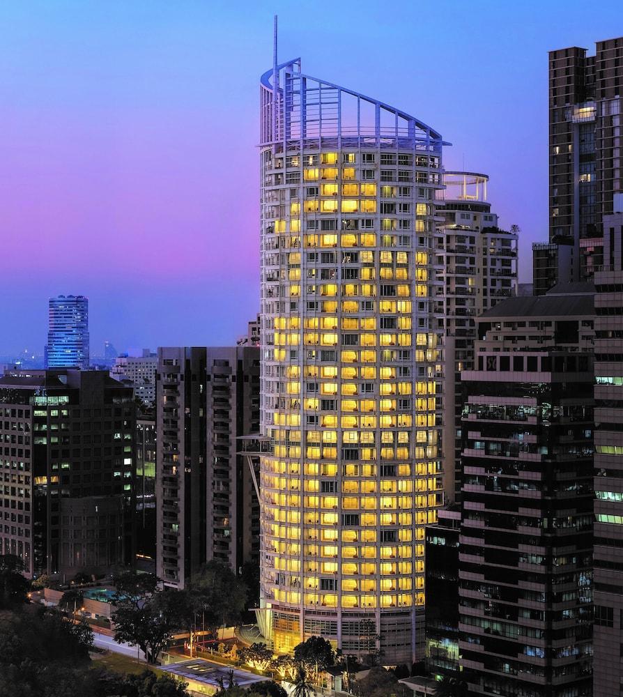 Dusit Suites Hotel Ratchadamri, Bangkok Dış mekan fotoğraf The building at night