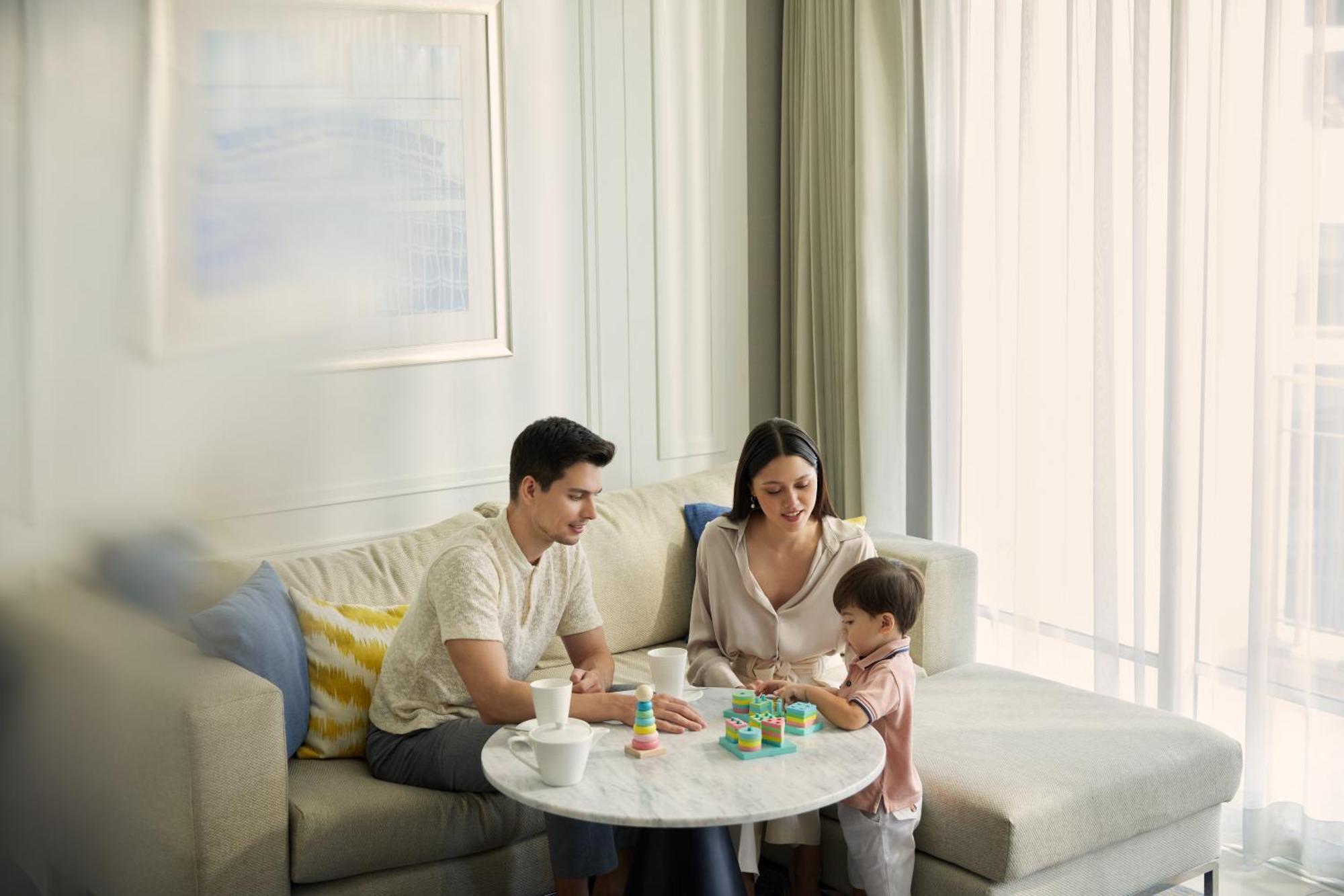 Dusit Suites Hotel Ratchadamri, Bangkok Dış mekan fotoğraf Family at home