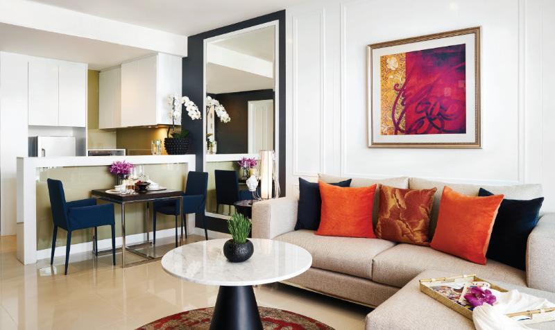 Dusit Suites Hotel Ratchadamri, Bangkok Dış mekan fotoğraf A living room in a typical apartment